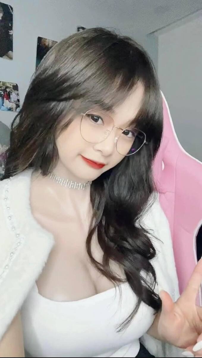 Hot girl ngày càng thăng hạng về nhan sắc.