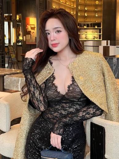 Bên cạnh sự xinh đẹp và nổi tiếng, Lê Phương Anh lại trắc trở chuyện tình duyên.
